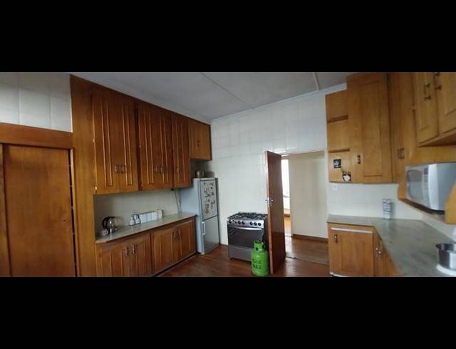 4 BEDROOM HOUSE FOR SALE IN KENSINGTON